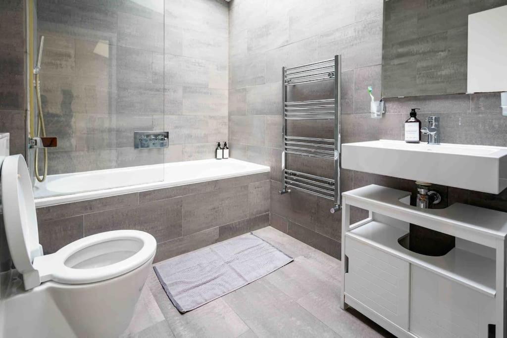 Sweet 3Brs House Close To Oxford & Soho Londres Exterior foto