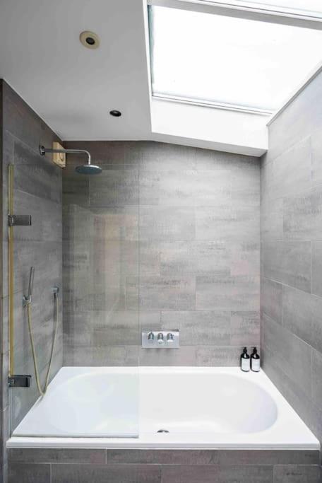 Sweet 3Brs House Close To Oxford & Soho Londres Exterior foto